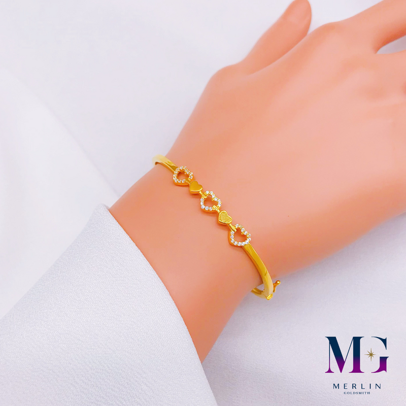 916 Gold Dazzling String Of Heart Bangle (Setting with Zircon Stones)