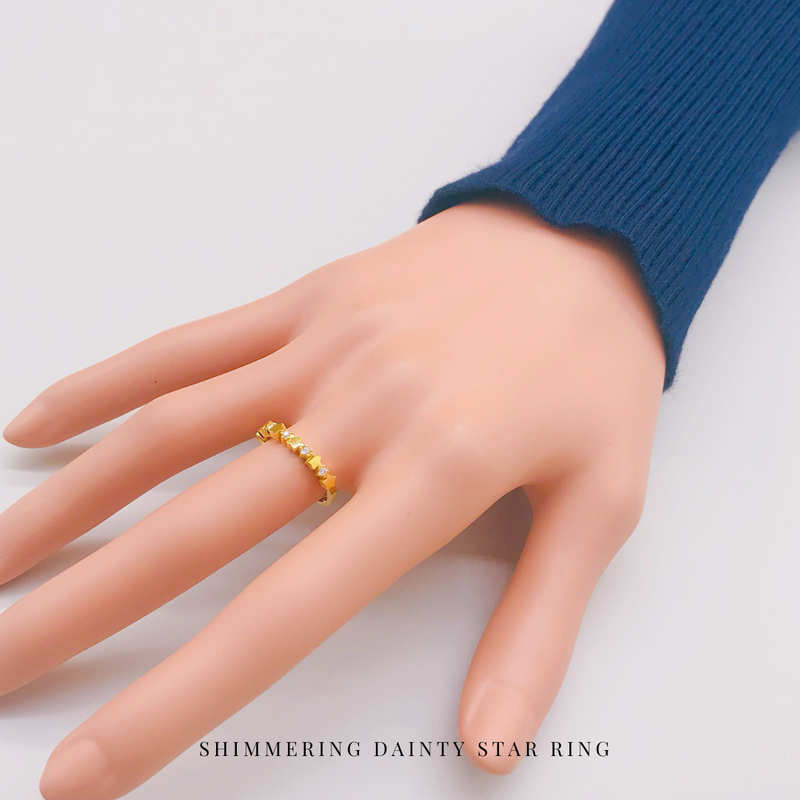 916 Gold Shimmering Dainty Star Ring