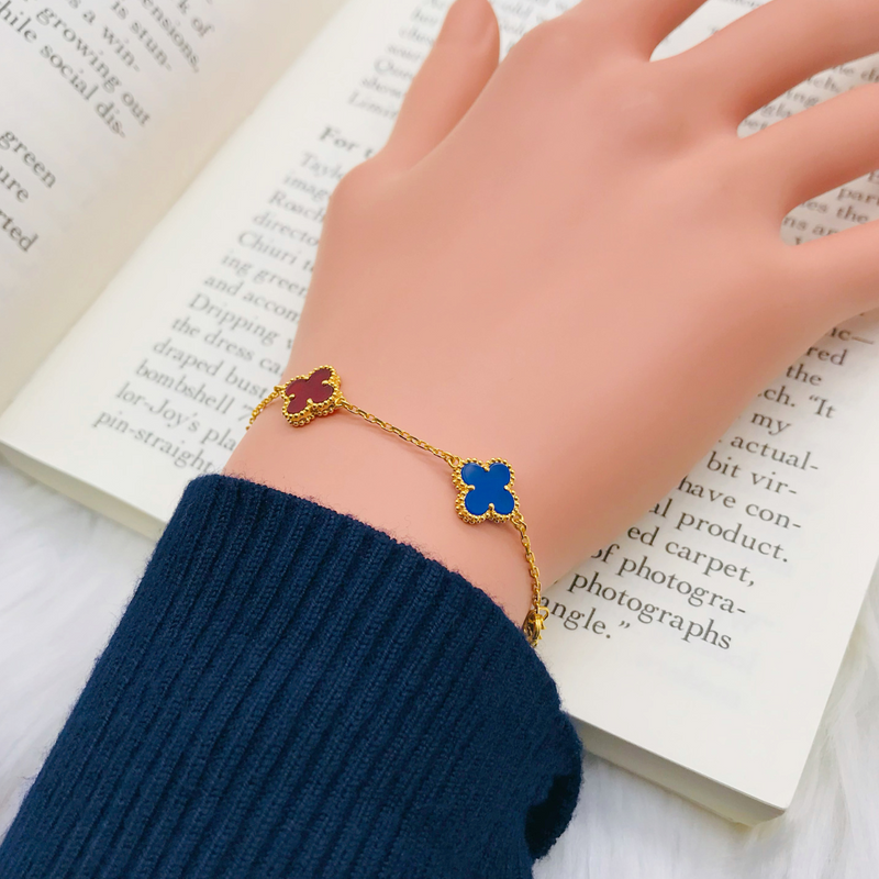 916 Gold Seasonal Clover Bracelet (10mm / 11mm / 13mm)