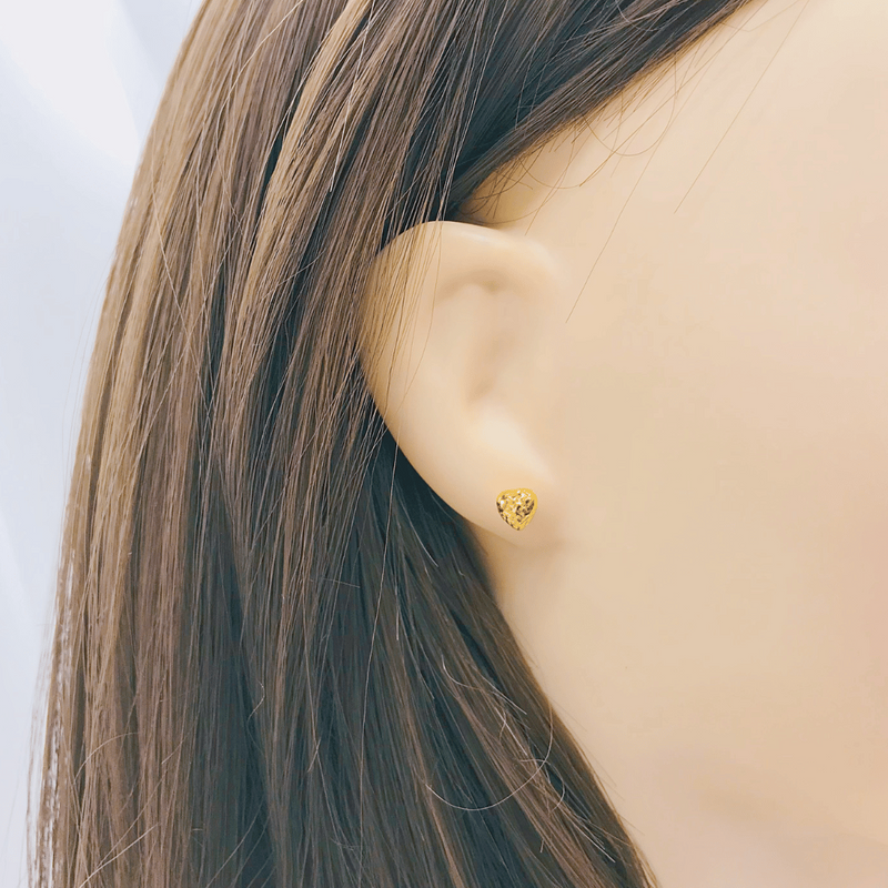 916 Gold Fluffy Heart Stud Earrings