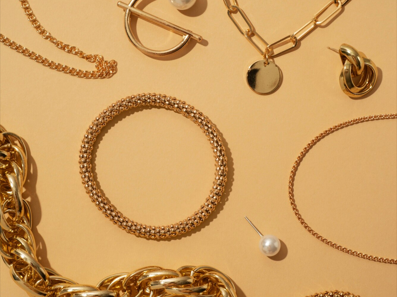 The Surprising Benefits of Wearing Gold Jewellery