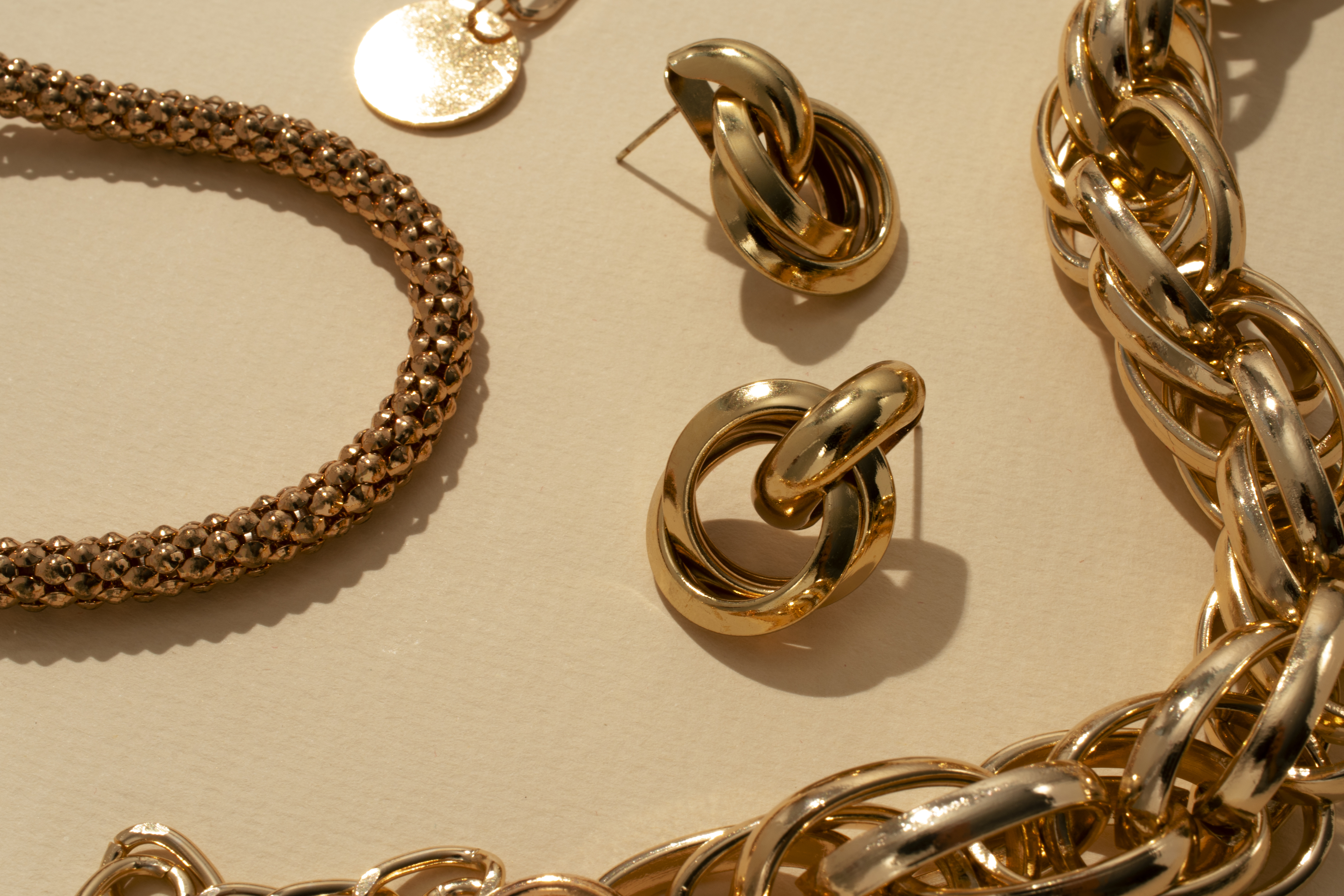 When Is the Best Time to Buy Gold?